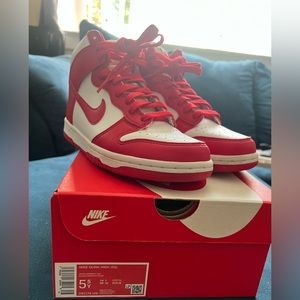 Nike Dunk High, White/University Red. Size 5 1/2
